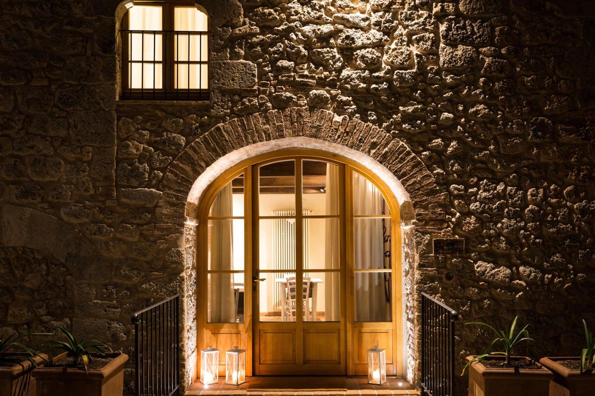 Relais La Costa Historical Residence Monteriggioni Bagian luar foto