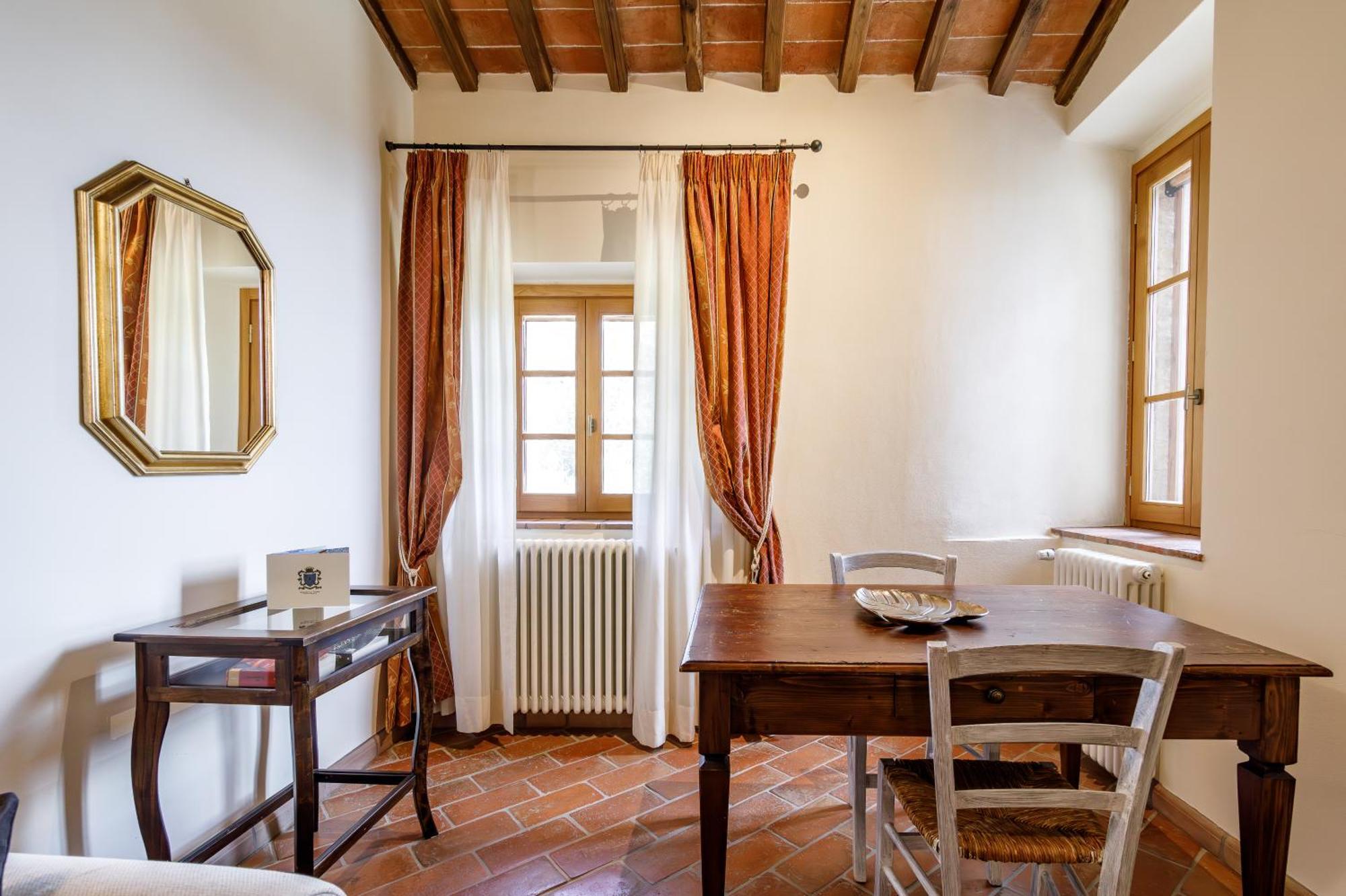 Relais La Costa Historical Residence Monteriggioni Bagian luar foto